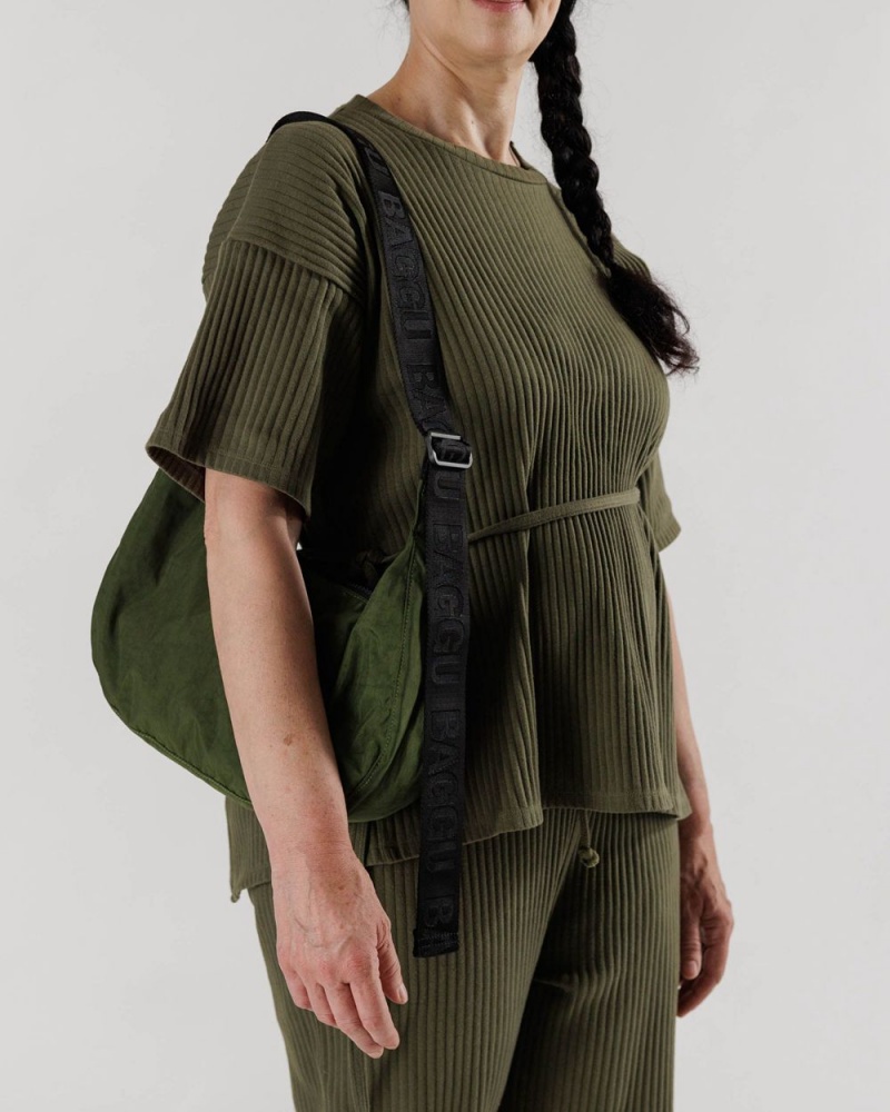 Bolsos Cruzados Baggu Medium Nylon Crescent Verde Oliva | 267459-KIL